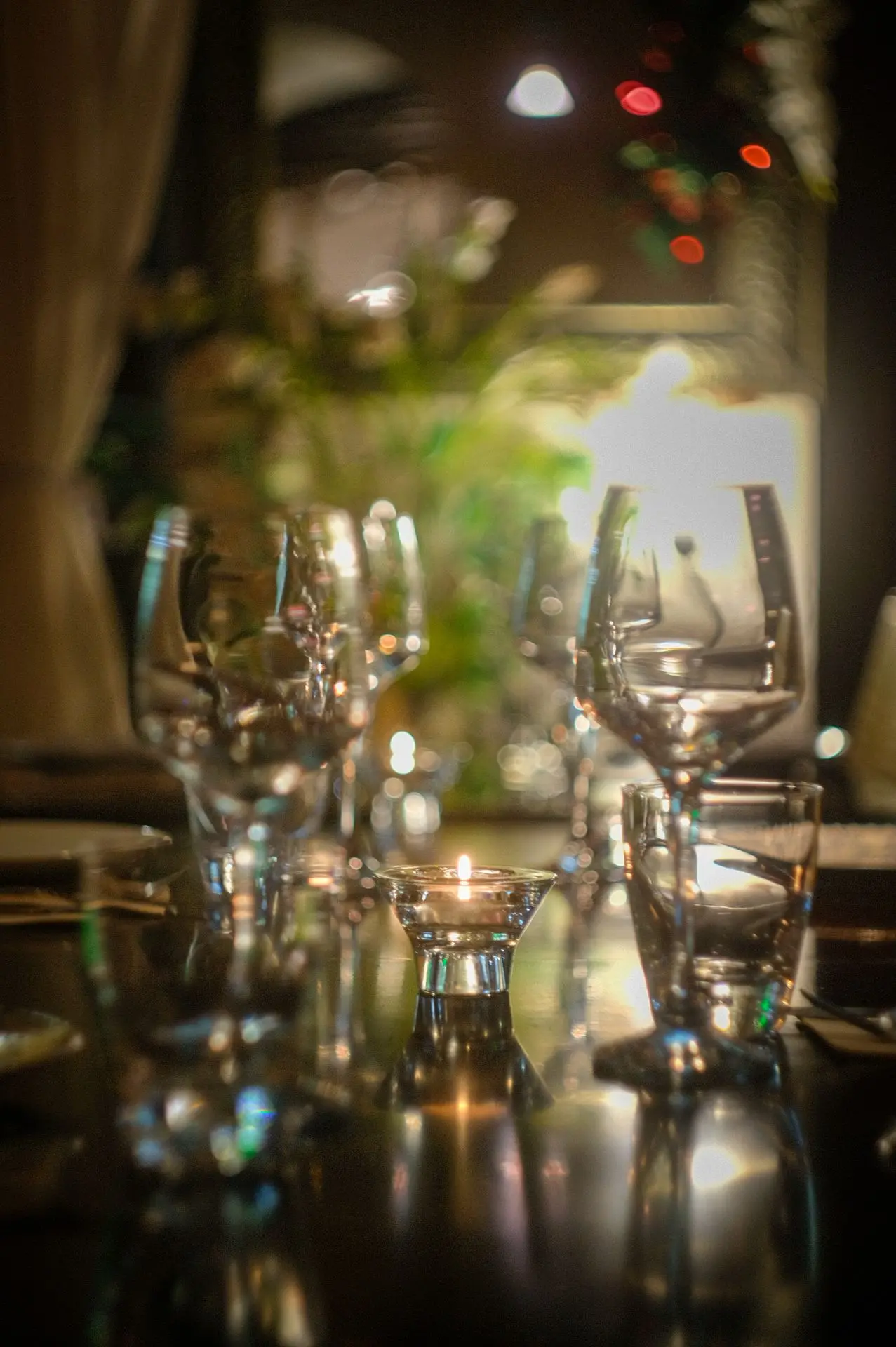 professional picture of the ambience in a restaurant in Barcelona's gothic quarter